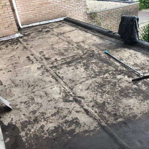Schoonmaken van een plat dak in Berkel en Rodenrijs Schoonmaken van een plat dak in Berkel en Rodenrijs